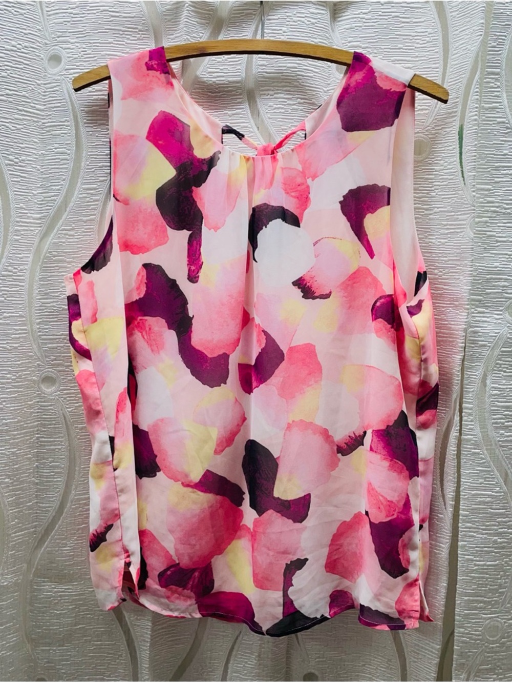 Willow & Thread Blouse Womens‎ Large Pink Watercolor Tie Back Sleeveless